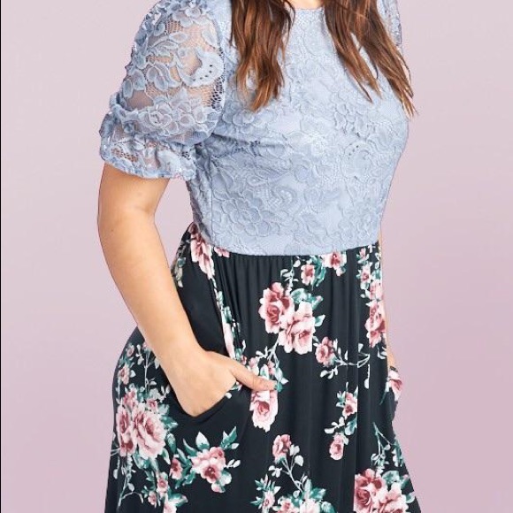 Blue Lace And Floral Print Maxi Plus Dress With Pockets - Picture 2 of 3